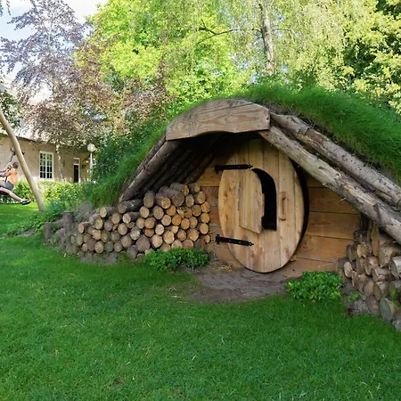 Chalet With Airco Near Efteling