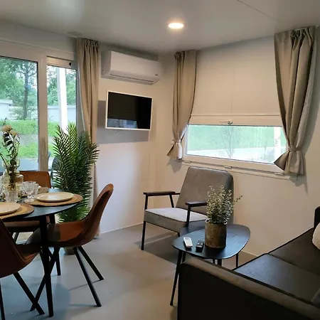 Chalet With Airco Near Efteling Kaatsheuvel