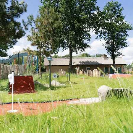 Chalet With Airco Near Efteling